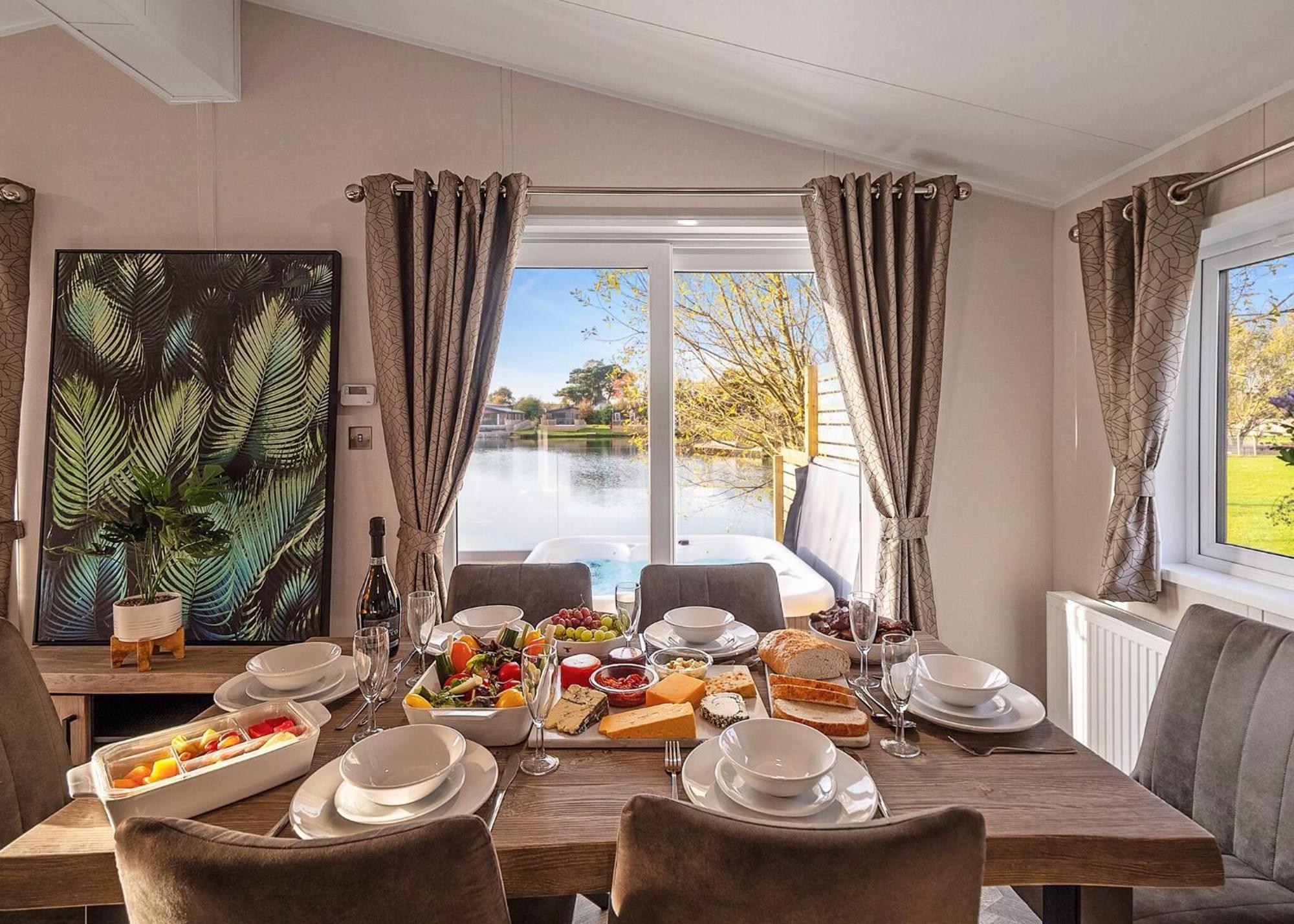 Noahs Retreat Hotel Laceby Room photo