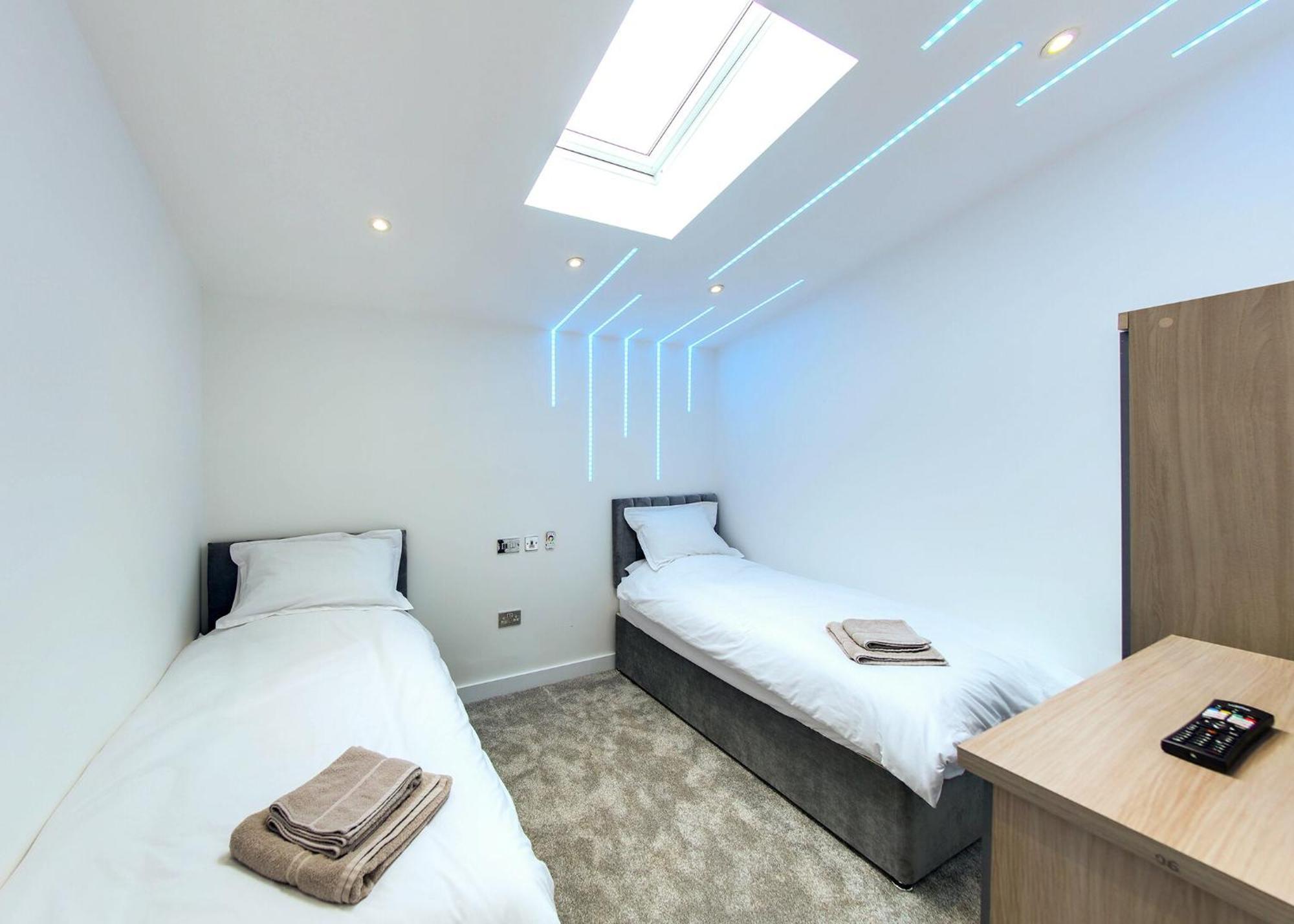 Noahs Retreat Hotel Laceby Room photo