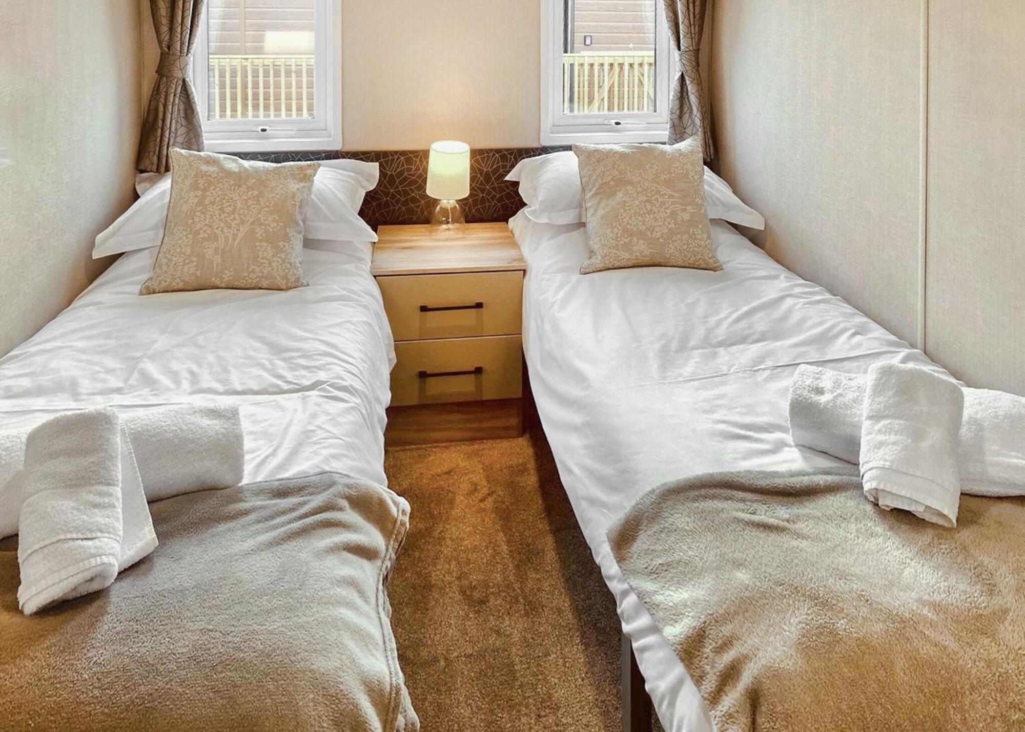 Noahs Retreat Hotel Laceby Room photo