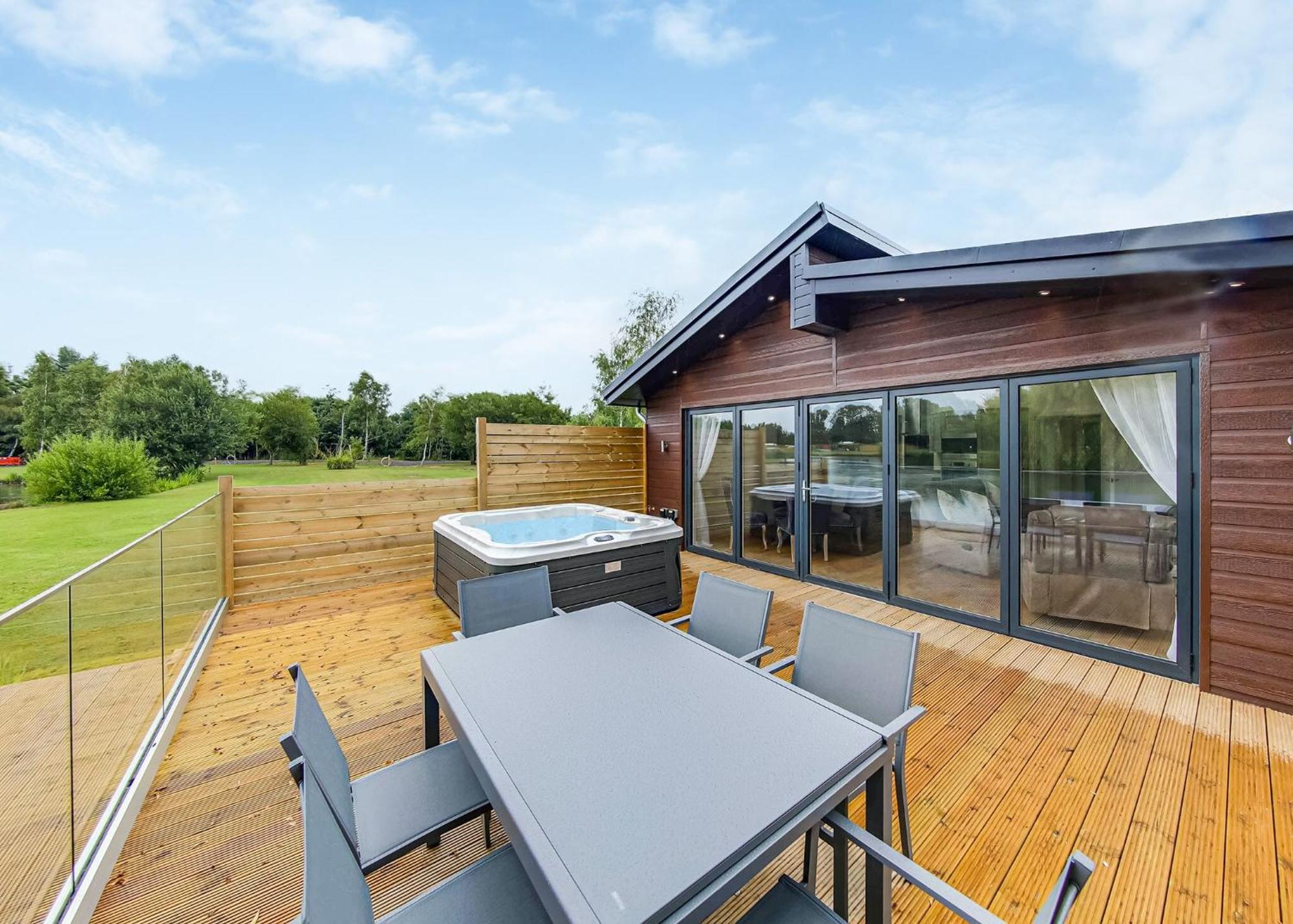 Noahs Retreat Hotel Laceby Exterior photo